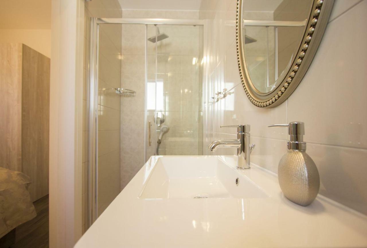 Ferienwohnung Paradise Lux Trogir Exterior foto