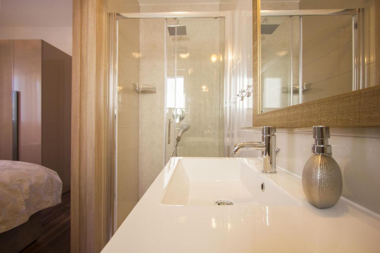 Ferienwohnung Paradise Lux Trogir Exterior foto